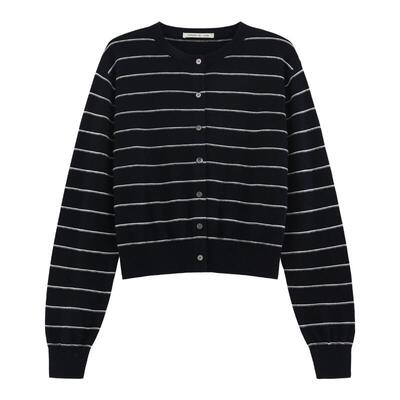 显瘦深色条纹圆领毛织开衫