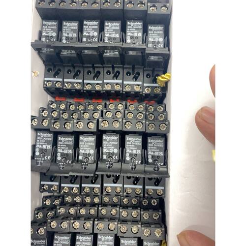 询价下单施耐德继电器RSB 2A080ED，24VDC，8A/250