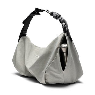 NIID VIA健身包斜挎包男饺子包运动大容量单肩托特包女轻量训练包