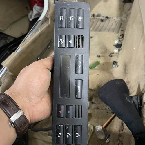【请询价】04款325i、E46，控制面板，原装拆车、正常使用