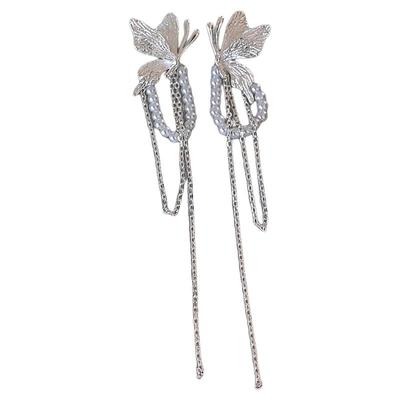 银色纹理蝴蝶珍珠流苏耳钉设计感