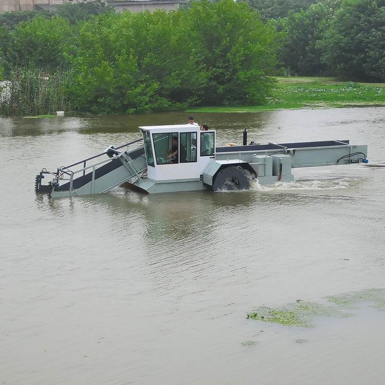 广东水面漂浮物水草清理机械 水葫芦打捞船出售 半自动割草船