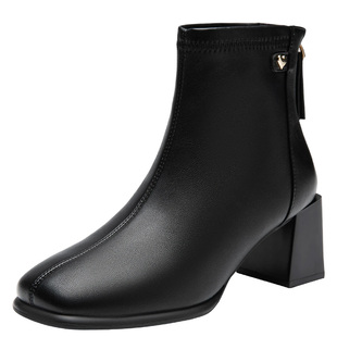 大东女鞋时装靴2025冬季新款经典方头粗跟通勤鞋职业女短靴瘦瘦靴