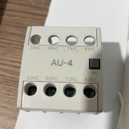 LS  AU-4辅助触点，4b，4常闭，
