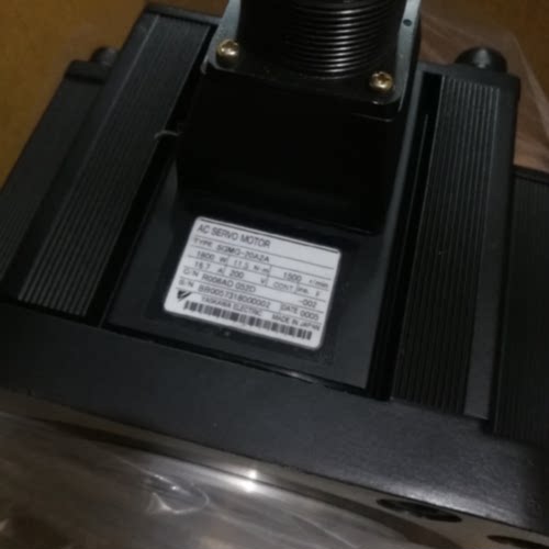 议价SGMRS-06A2B-YR21安川机器人电机全新质保一年，询价