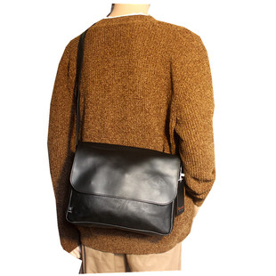 韩国复古邮差包潮牌男女单肩包时尚横款百搭学院风学生斜挎包男包