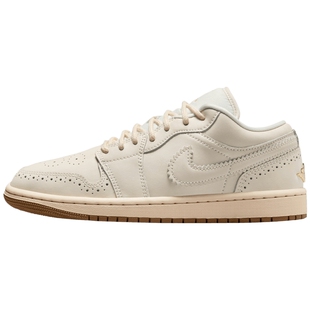 滔搏NIKE耐克女子WMNS AIR JORDAN 1 LOW SE运动篮球鞋IO0759-100