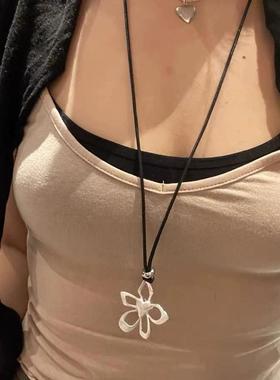 镂空大花朵蜡绳可抽拉项链女ins风高级感长款毛衣链小众百搭配饰
