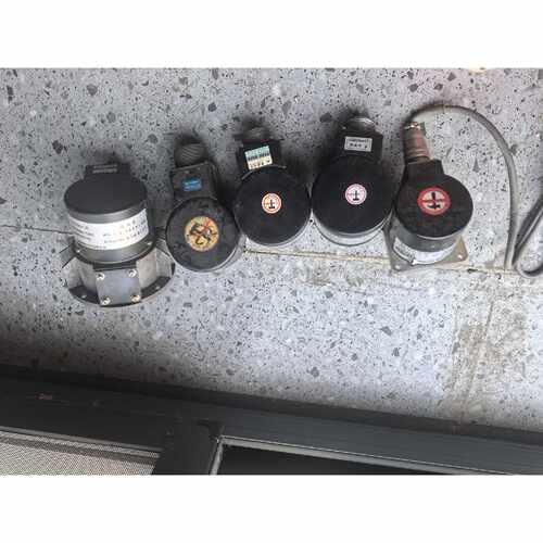 溢价-长春禹衡光电编码器，LMA-100BM-C05D 3个  X