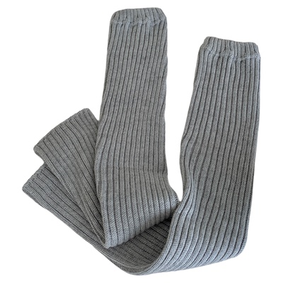 浅灰色保暖羊毛堆堆袜套