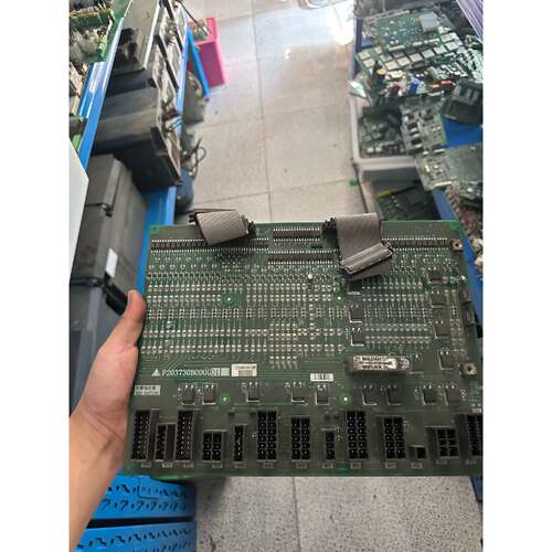 上海三菱LEHYM电梯用W1板插件板P203730B00