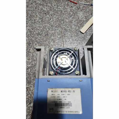 议价米兰变频器M2000VS2.2G220v2.2维修