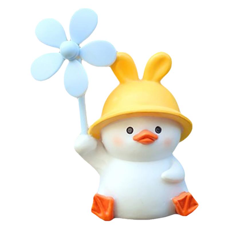 創(chuàng)意可愛(ài)小鴨子風(fēng)車(chē)竹蜻蜓電瓶自行汽車(chē)載電動(dòng)摩托裝飾送閨蜜禮品