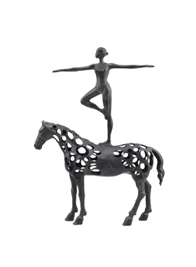 创意铸铁镂空马背跳舞女孩摆件