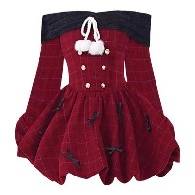 酒红色一字肩长袖连衣裙