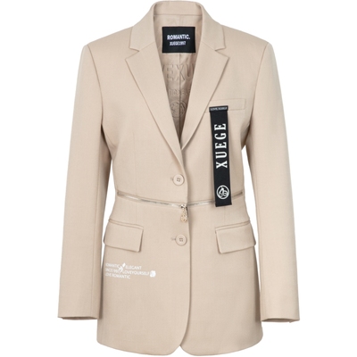 XG雪歌卡其色绵羊毛休闲西装时尚春季新款字母印花通勤长袖外套女