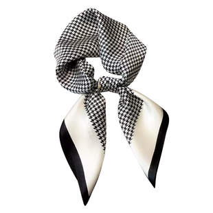 真丝蚕桑丝巾女2025新款长条小方巾百搭配衬衫春秋围脖纱巾薄围巾