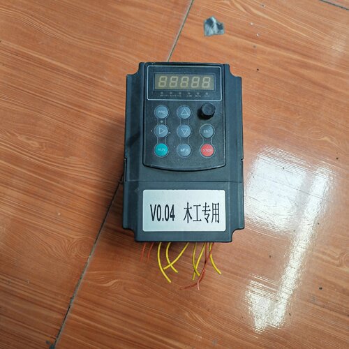 议价默贝克MT1002R2GT4变频器2.2KW3804维修