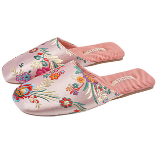 秋季新中式花纹刺绣高级感透气居家女四季拖鞋防滑牛筋底时尚居家