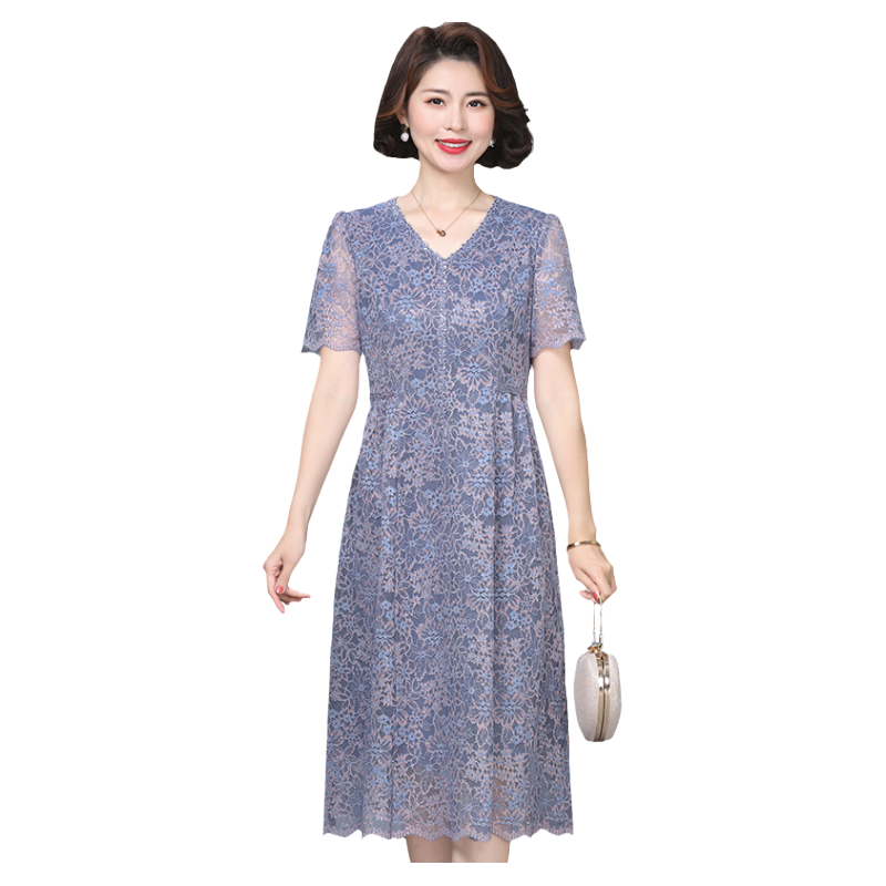 高级感蕾丝连衣裙V领显年轻妈妈