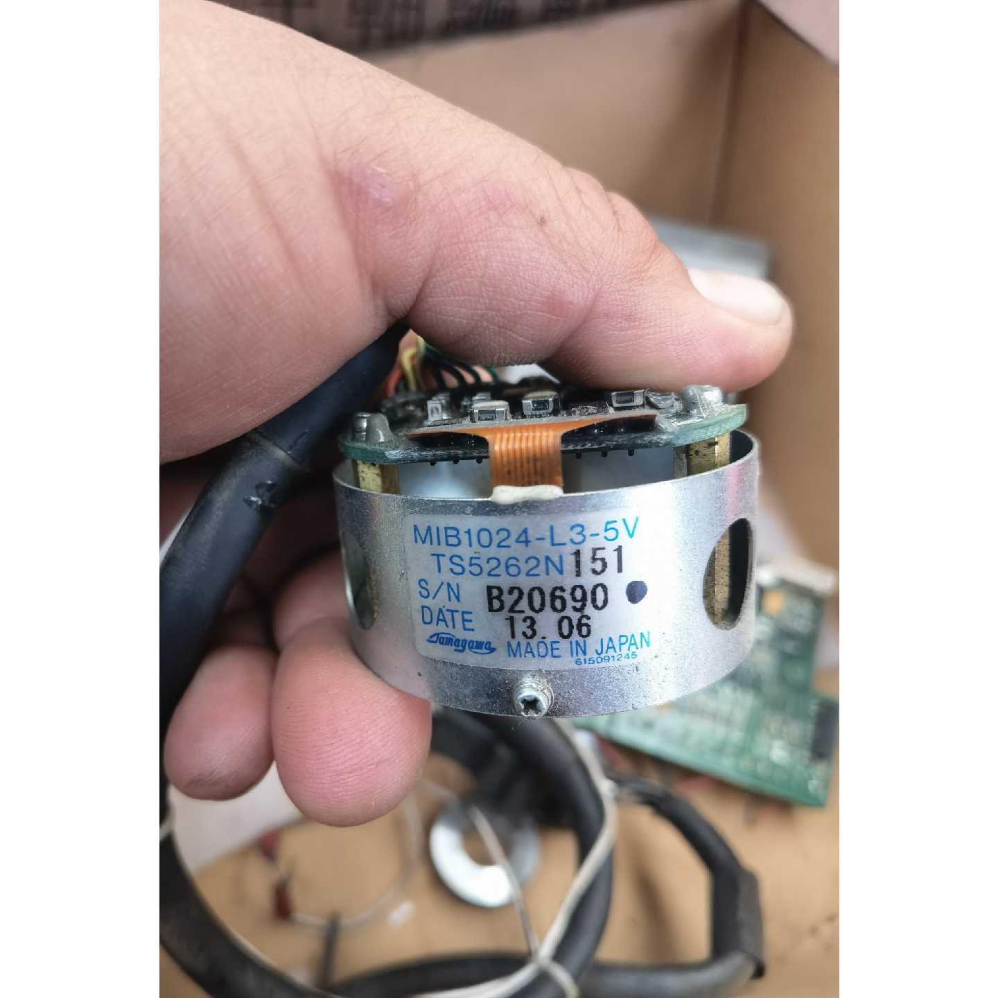 议价三菱主轴编码器，型号HIB1024-L3-5V包好300