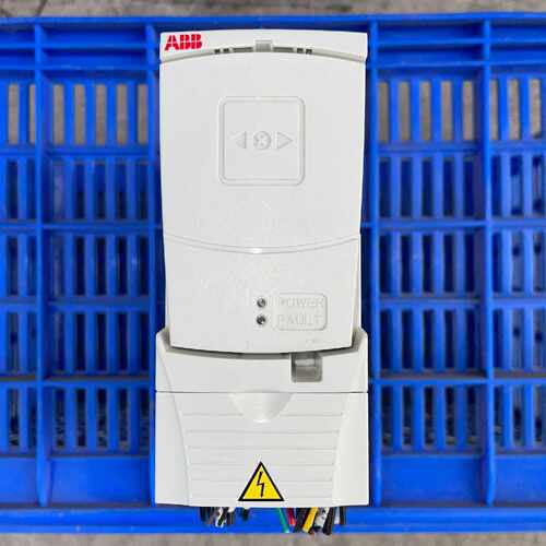 询仓库备件 ACS355-01E-02A4-2 ABB变频器