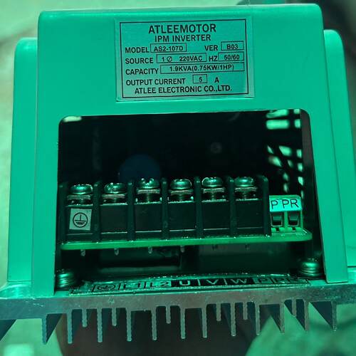 爱德利变频器AS2-107D非常漂亮，0.75kw，220v