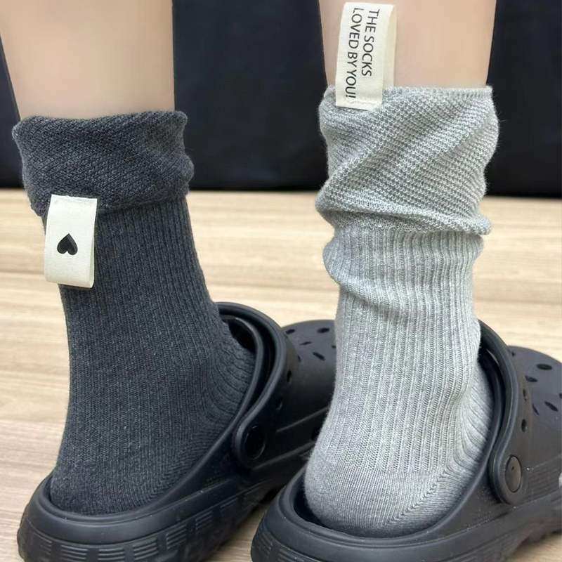 后面带标女袜子中筒袜纯棉日系堆堆袜配鲨鱼裤ins潮个性布标运动