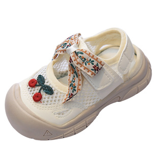 女童鞋子运动包头凉鞋镂空网面2026夏季新款儿童鞋女宝宝公主凉鞋