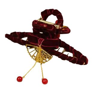 流苏扇形丝绒抓夹新款红色喜庆发抓鲨鱼夹高级感敬酒服发夹后脑勺