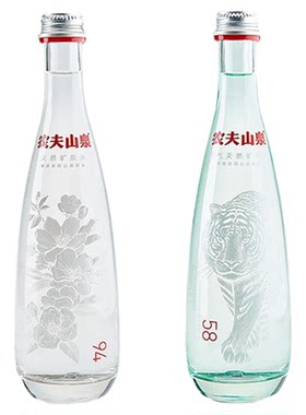 农夫山泉玻璃瓶天然矿泉水