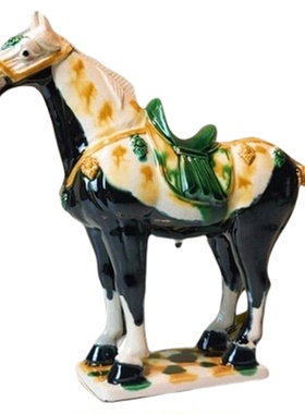 洛阳博物馆镇馆之宝唐三彩黑釉马