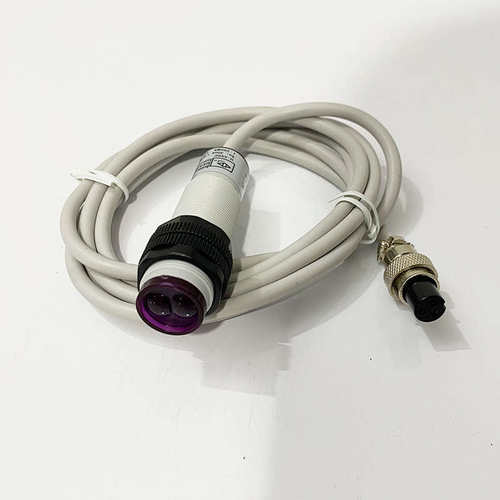 漫反射红外线光电感应开关3孔接头喷码机传感器NPN常开触发 电眼