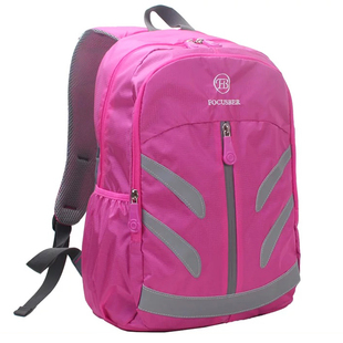 热销韩版男孩子背包儿童书包1二3年级小学生休闲双肩包旅行旅游潮