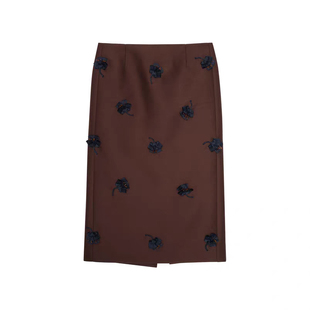 2025秋冬新款时尚通勤优雅中长直筒裙手缝花朵钉珠装饰开叉半身裙