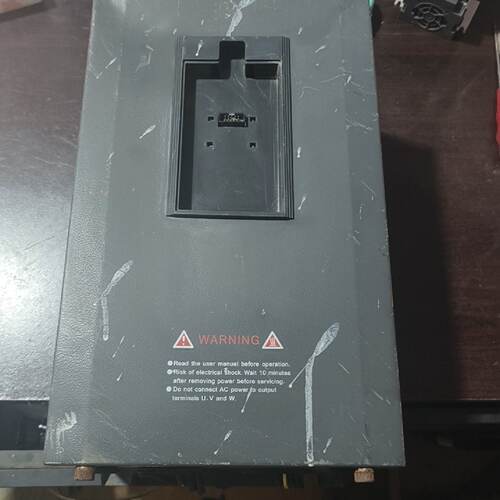 溢价-三晶变频器，型号8100-4T011PB，11KW功率，三相