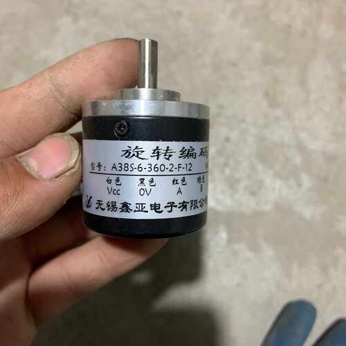 溢价-鑫亚旋转编码器  A38S-6-360-2-F-12 新的没