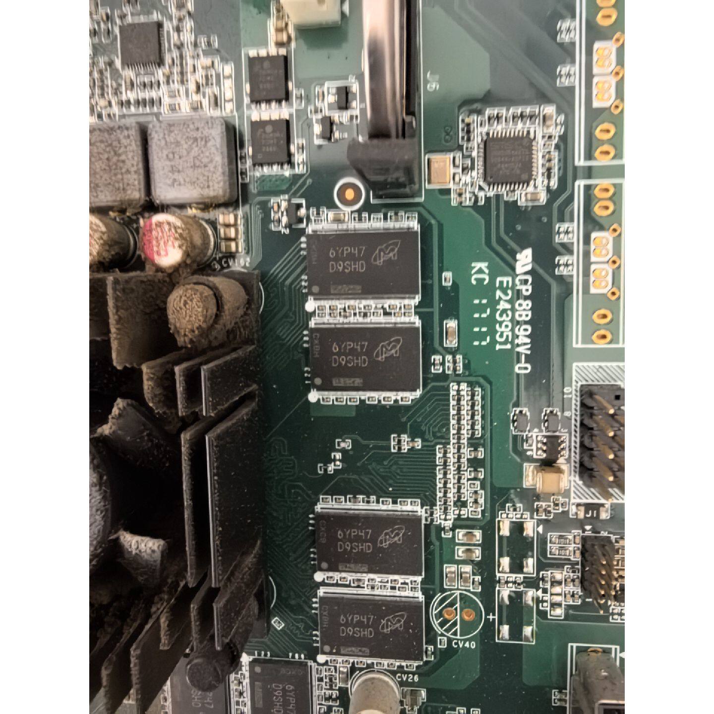 议价DS-10012主板,板载4G内存,带64G金士顿固态硬盘,