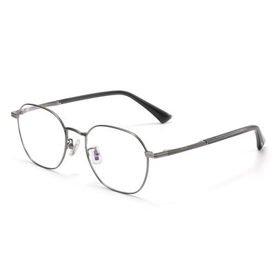 POLICE可爱钛合金贴合脸型眼镜