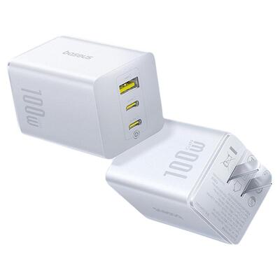 倍思100W氮化镓充电器三口同时充