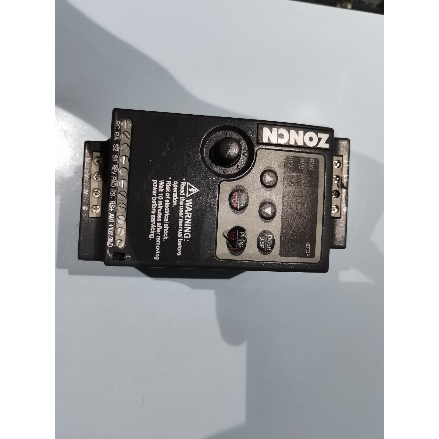 议价-NZ100-1R5G-2-0BL众辰变频器1.5KW220V