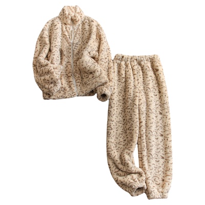 保暖珊瑚绒立领宽松家居服套装女