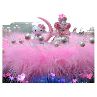 kitty猫汽车摆件摇头公仔网红抖音创意个性潮中控台女神款羽毛垫