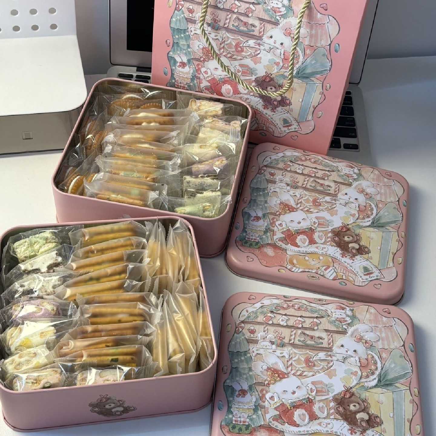 圣诞节限定粉色少女心铁盒雪花酥牛扎饼干送闺蜜送好朋友伴手礼