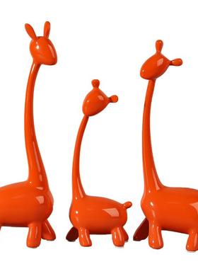 一家四口客厅鹿摆件结婚礼物