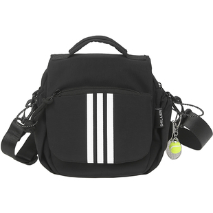 多口袋红色运动小布包女2025新款轻便旅行斜挎包休闲户外手机挎包