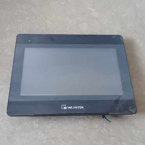 询威纶通触摸屏，型号MT8102iP，成色不错，带网口和串口，