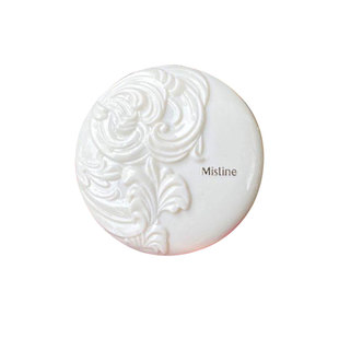 保税现货 泰国Mistine新版COSMO陶瓷羽翼粉饼 定妆保湿控油遮瑕