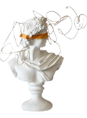 北欧蒙眼树脂人物金属雕塑摆件