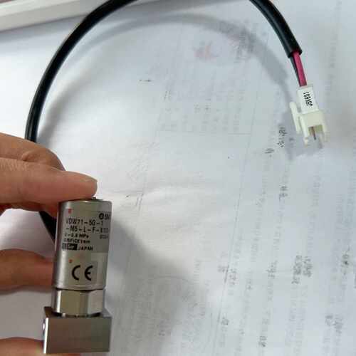 议价全新无包 原装正品SMC电磁阀 VDW11-5G-1-M5-